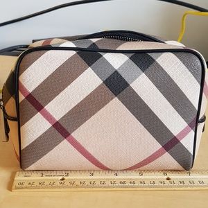 BURBERRY beige check makeup porch wallet 99$